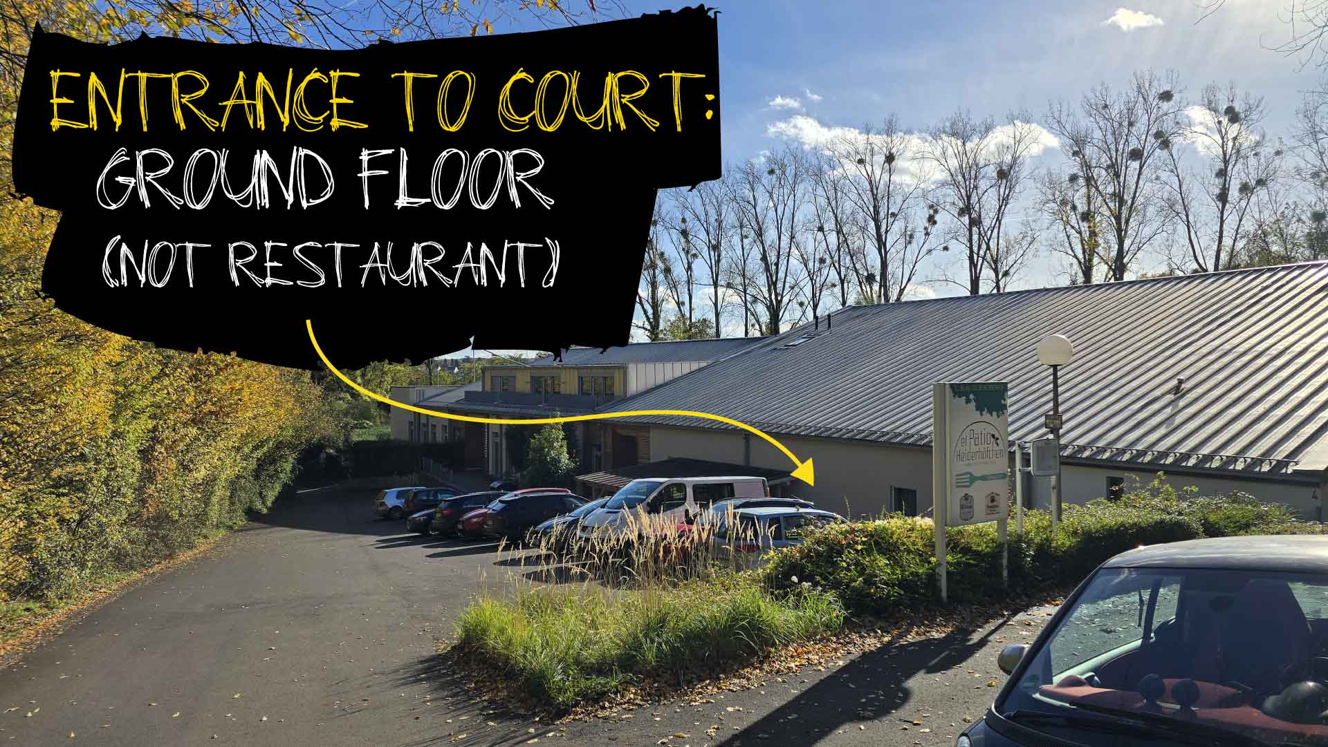 PICKLEBONN Indoor Court Eingang